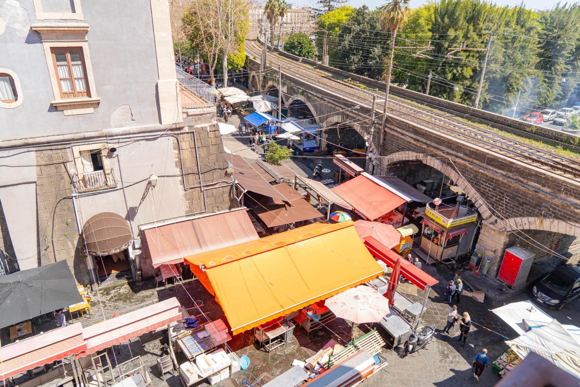 Sicily In Home Centro Catania Pescheria Exterior photo